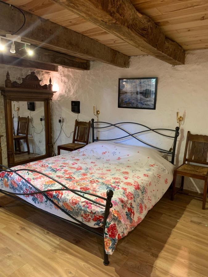Petite Maison Conjat Saint-Julien-le-Petit Bagian luar foto