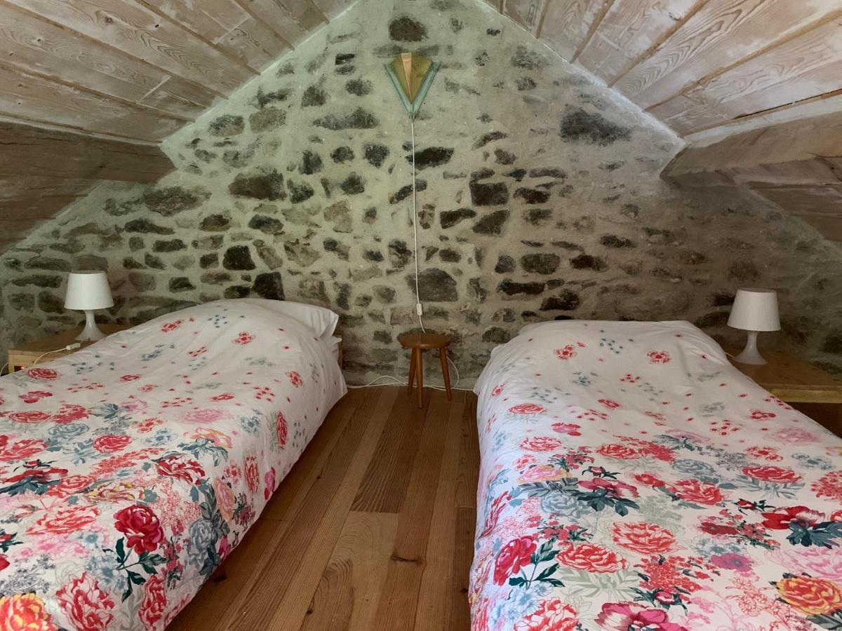 Petite Maison Conjat Saint-Julien-le-Petit Bagian luar foto